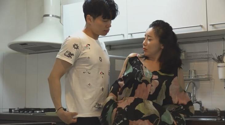 jav vú to Để bố giúp con có thai nhé